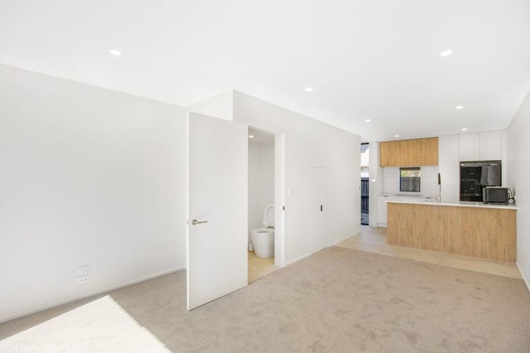 Photo of property in 9/24 Devonport Lane, St Albans, Christchurch, 8014