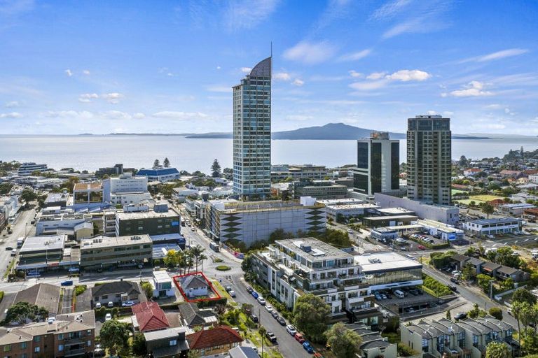 Photo of property in 19a Huron Street, Takapuna, Auckland, 0622