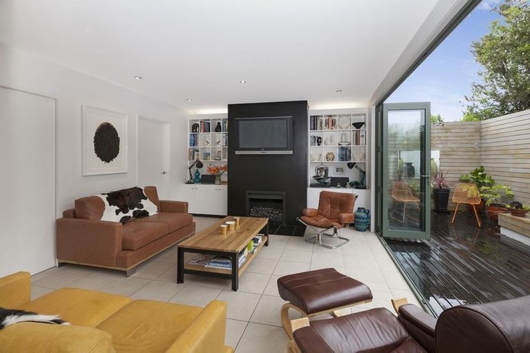 Photo of property in 3/69 Derby Street, St Albans, Christchurch, 8014