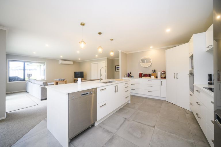 Photo of property in 96 Pharazyn Street, Feilding, 4702