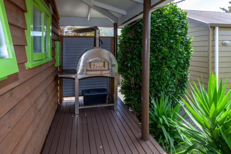 Photo of property in 127 Mckellar Place, Whangamata, 3620