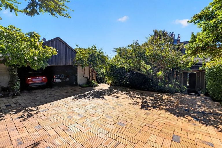 Photo of property in 7-9 Lake View Road, Takapuna, Auckland, 0622