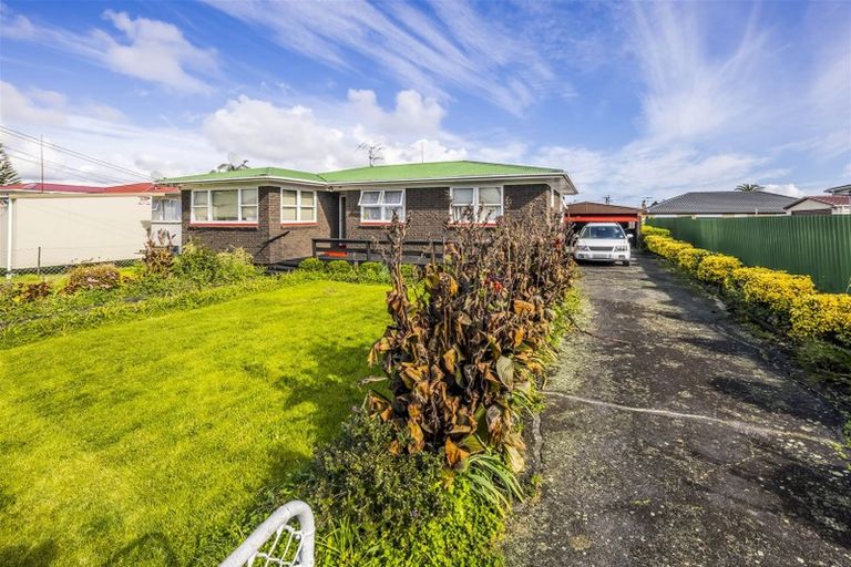 Photo of property in 70 Cargill Street, Papakura, 2110