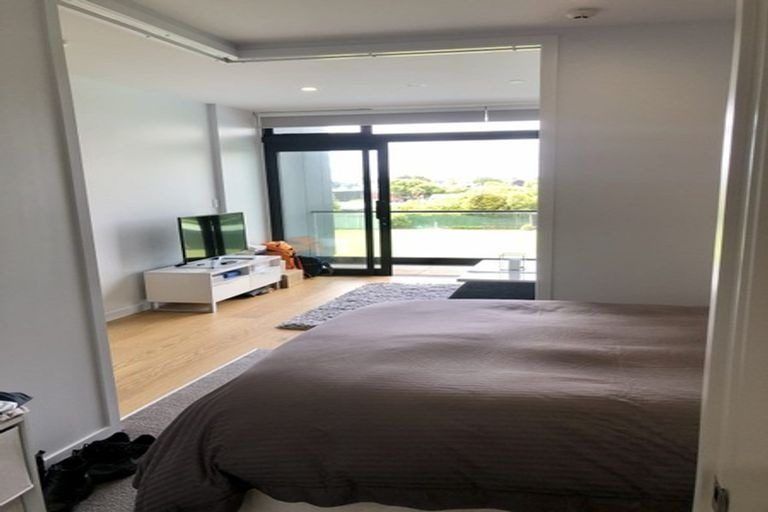 Photo of property in Frank Sargeson Apts, 105/74 Anzac Street, Takapuna, Auckland, 0622