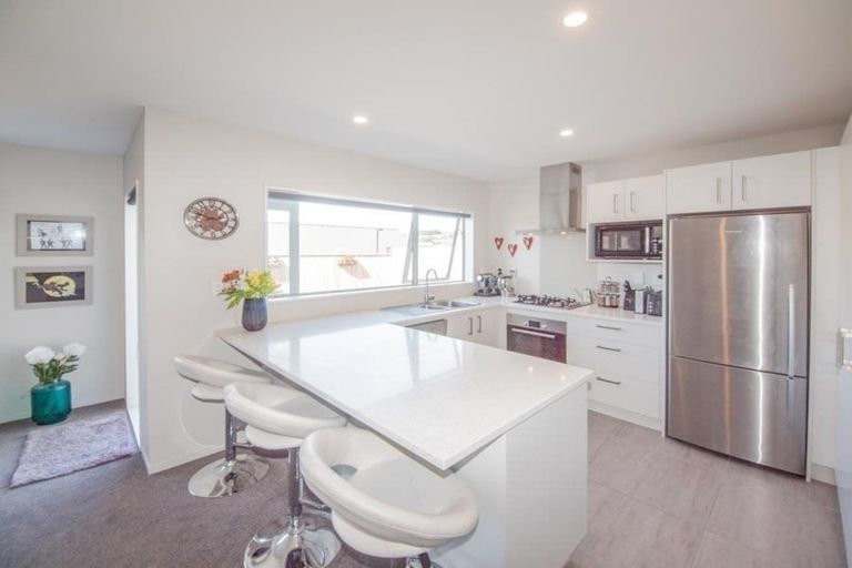 Photo of property in 109u3 Westchester Drive, Churton Park, Wellington, 6037