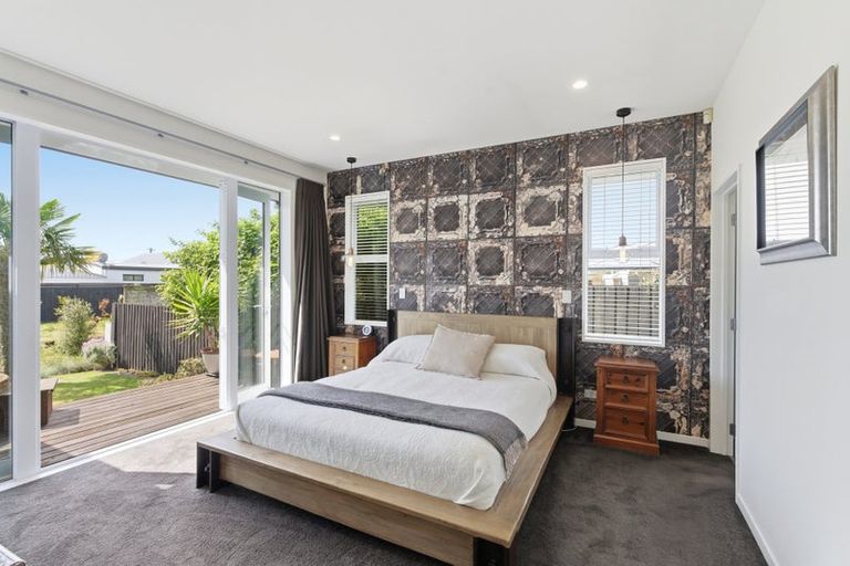 Photo of property in 112 Hills Road, Edgeware, Christchurch, 8013
