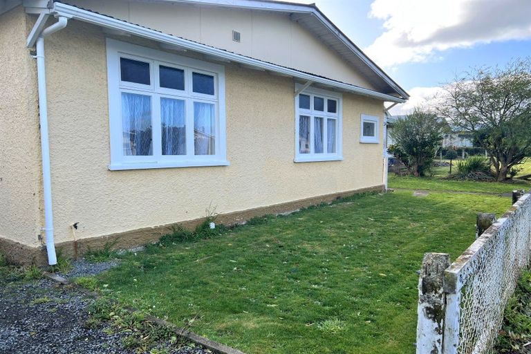 Photo of property in 27 Thyra Street, Dannevirke, 4930