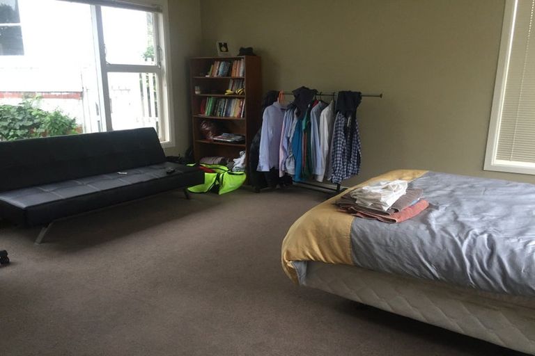 Photo of property in 18 Putnam Street, Northland, Wellington, 6012