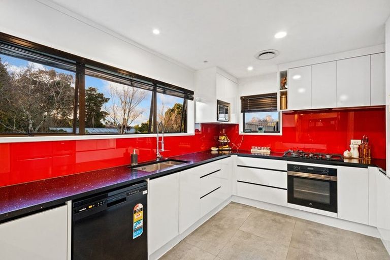 Photo of property in 20 Moloney Terrace, Pukekohe, 2120