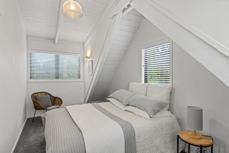 Photo of property in 41 Taioma Crescent, Te Atatu Peninsula, Auckland, 0610