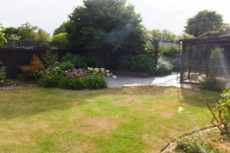 Photo of property in 12 Felstead Place, Avonhead, Christchurch, 8042