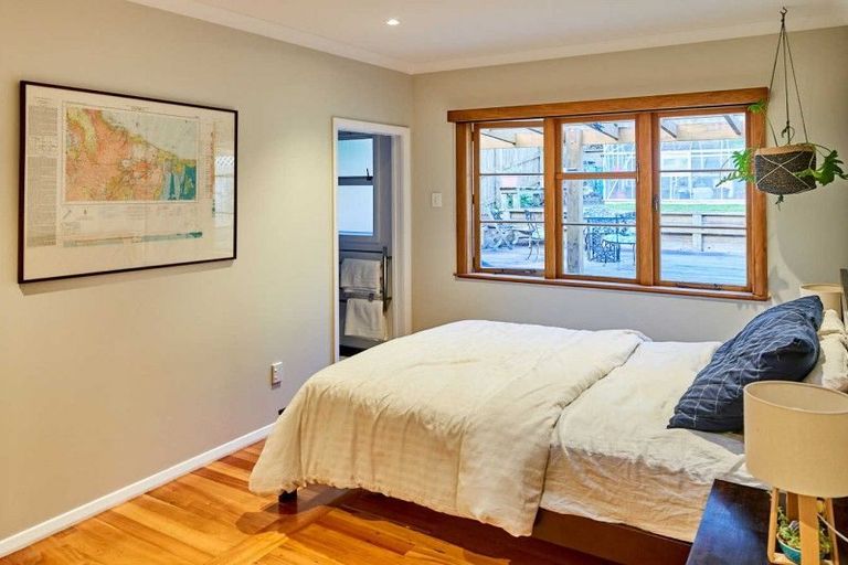 Photo of property in 341 Muritai Road, Eastbourne, Lower Hutt, 5013