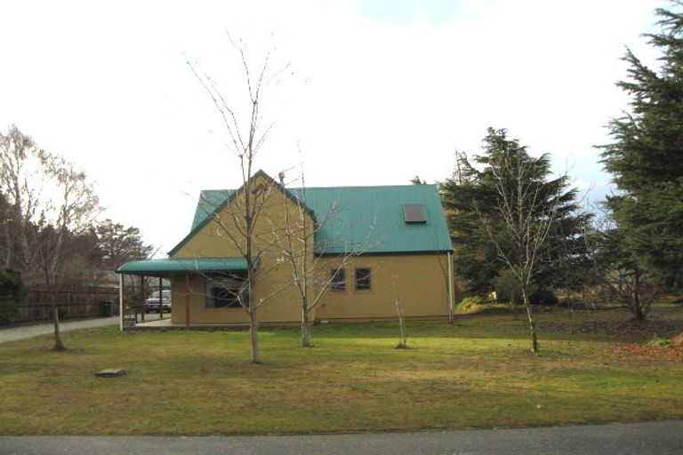 Photo of property in 11 Derry Street, Cromwell, 9310