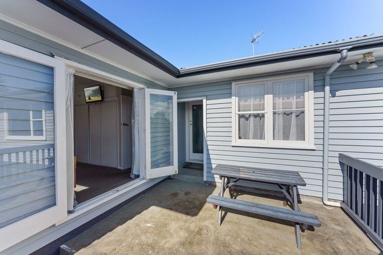 Photo of property in 23 Aorangi Road, Paraparaumu, 5032