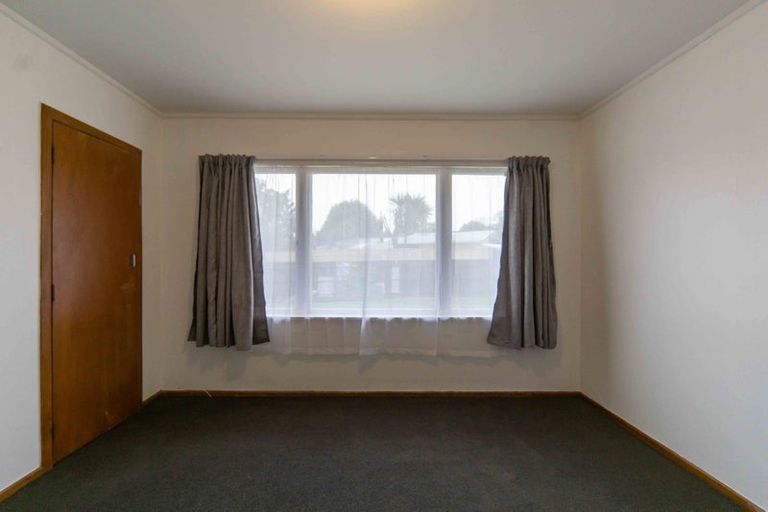 Photo of property in 2 Windsor Road, Maeroa, Hamilton, 3200