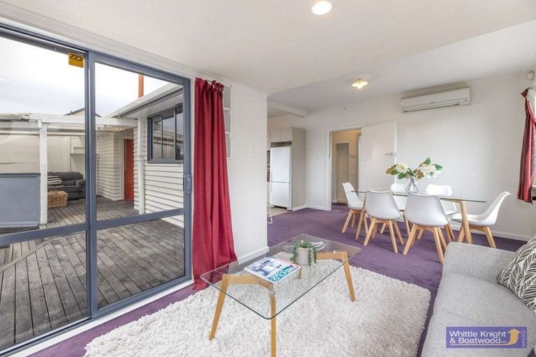 Photo of property in 110 Yaldhurst Road, Sockburn, Christchurch, 8042