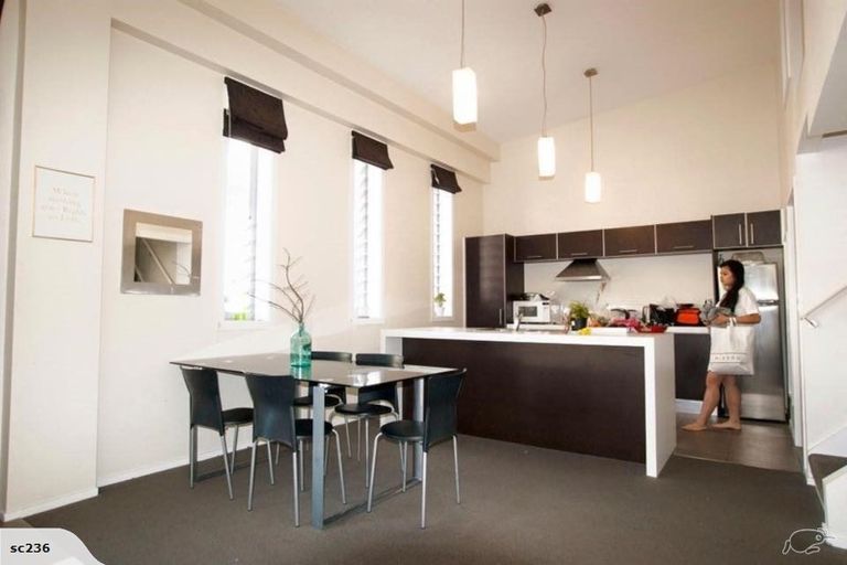 Photo of property in Las Olas De Cuba, 13/35 Torrens Terrace, Mount Cook, Wellington, 6011