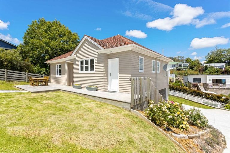 Photo of property in 8b St James Avenue, Helensville, 0800