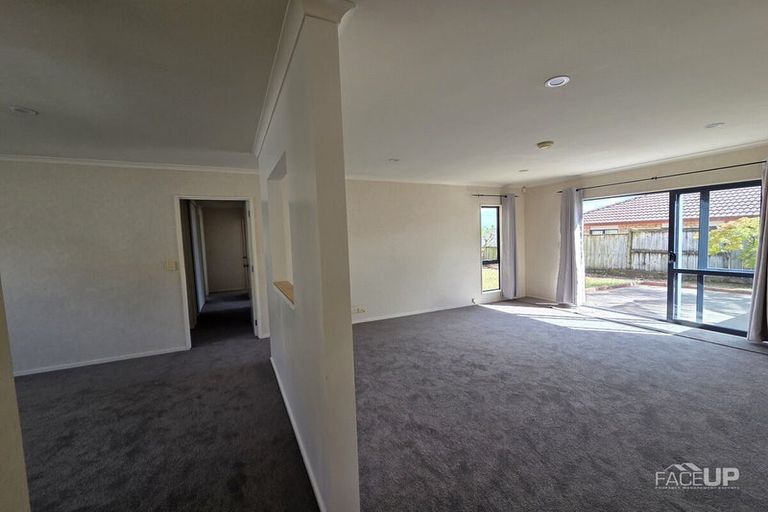 Photo of property in 11 Richfield Crescent, Westgate, Auckland, 0614