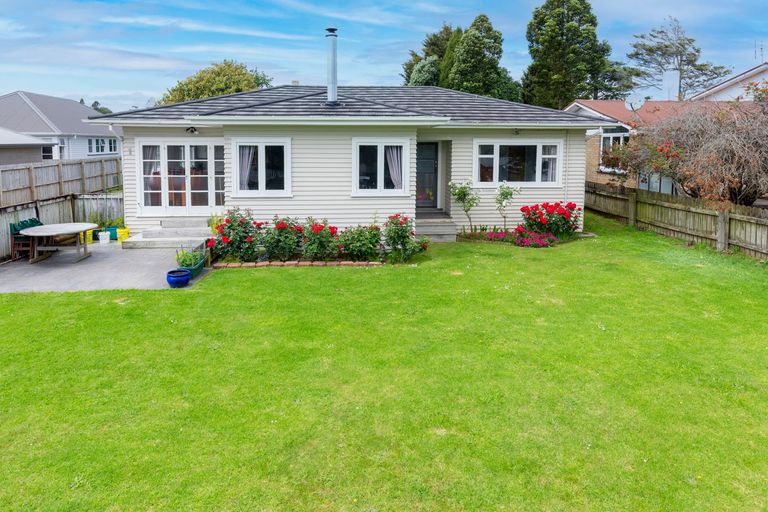 Photo of property in 1 Carr Street, Tuakau, 2121
