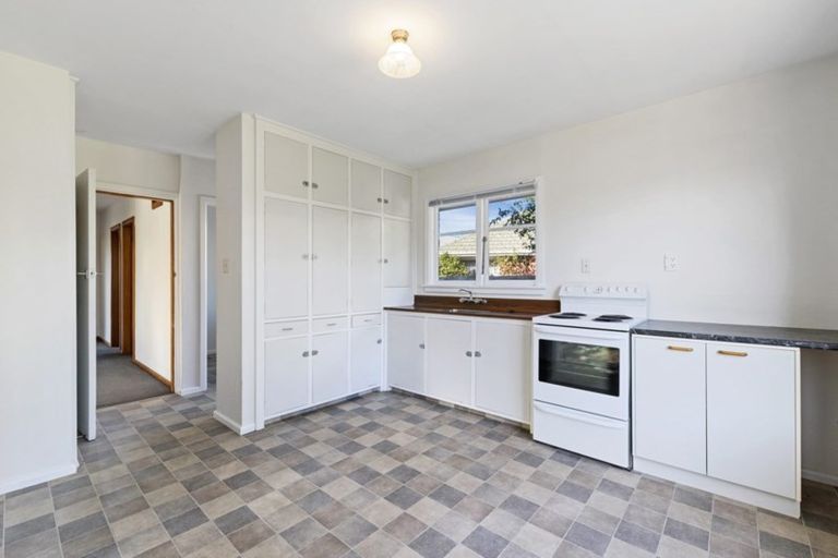 Photo of property in 18 Vivian Street, Burwood, Christchurch, 8083