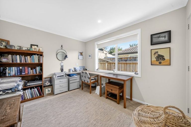 Photo of property in 5 Tarata Grove, Lansdowne, Masterton, 5810