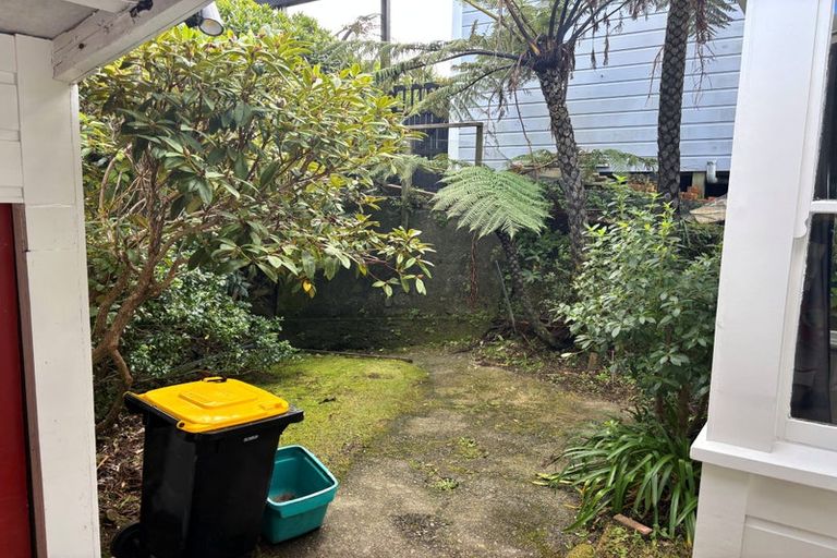 Photo of property in 31 Charlotte Avenue, Brooklyn, Wellington, 6021