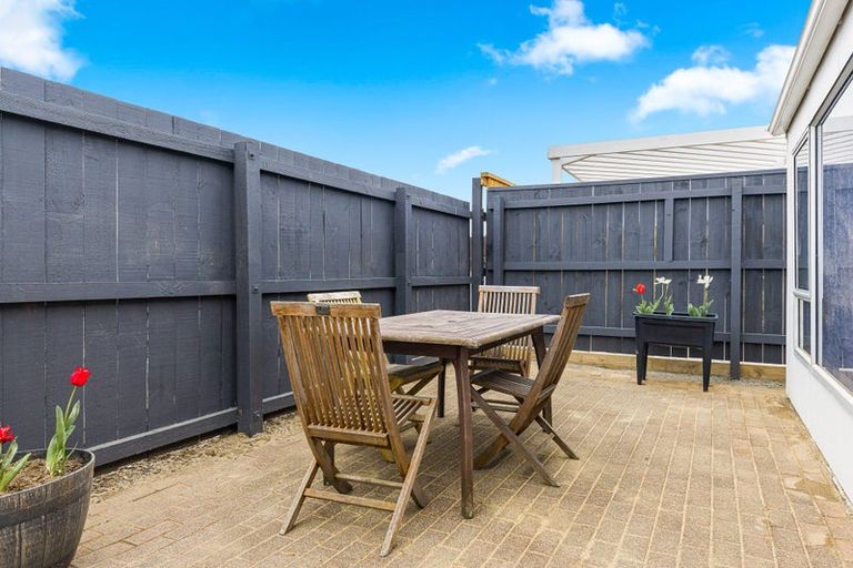 Photo of property in 1/18 Matipo Road, Te Atatu Peninsula, Auckland, 0610