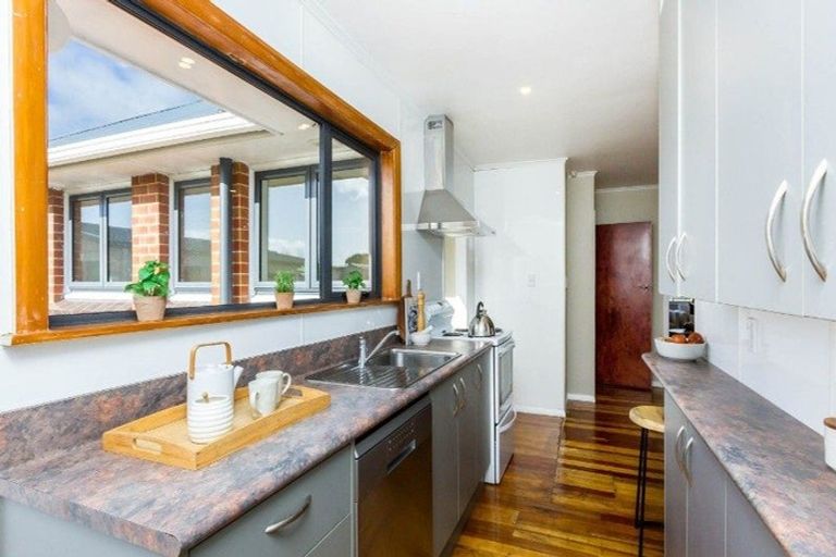 Photo of property in 63 Kashmir Avenue, Clouston Park, Upper Hutt, 5018