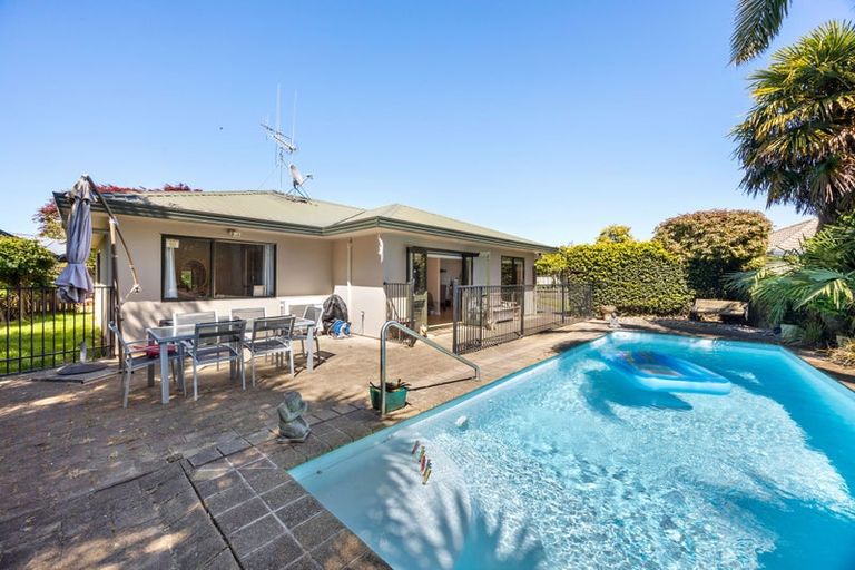 Photo of property in 28 Bouverie Crescent, Flagstaff, Hamilton, 3210