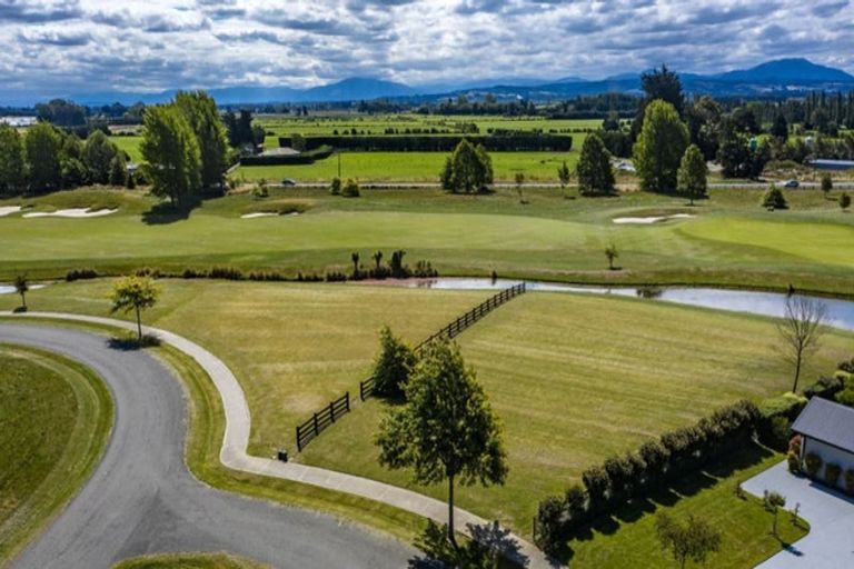 Photo of property in 58 Mapleham Drive, Pegasus, 7612