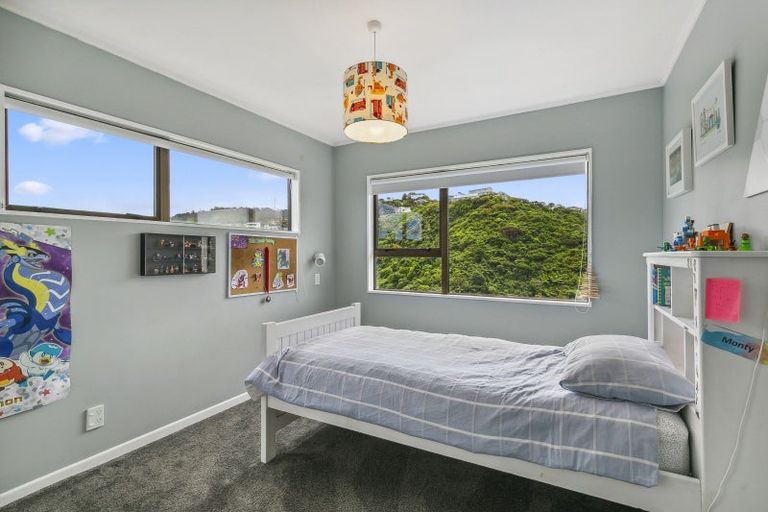Photo of property in 35 Raumati Terrace, Khandallah, Wellington, 6035