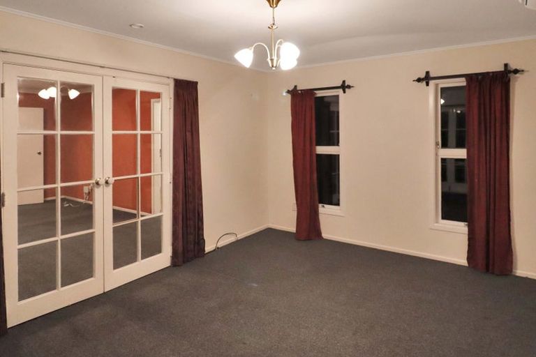 Photo of property in 58 Aniseed Grove, Timberlea, Upper Hutt, 5018