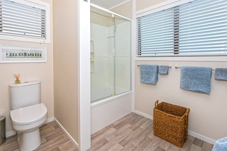 Photo of property in 225 Moana Anu Anu Avenue, Whangamata, 3620