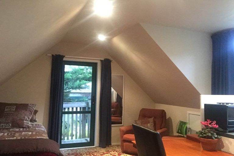 Photo of property in 31 Daffodil Street, Titirangi, Auckland, 0604