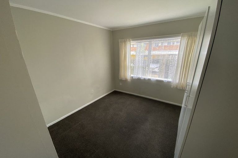 Photo of property in 1/92 Kenderdine Road, Papatoetoe, Auckland, 2025