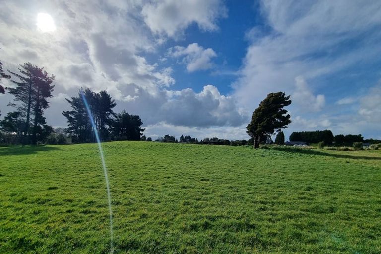 Photo of property in 14 Ochail Way, Otatara, 9879