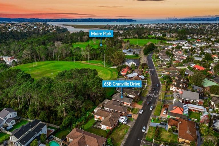 Photo of property in 2/65 Granville Drive, Massey, Auckland, 0614