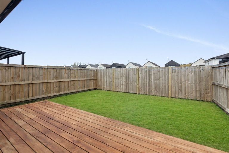 Photo of property in 8/16 Molesworth Street, Taita, Lower Hutt, 5011