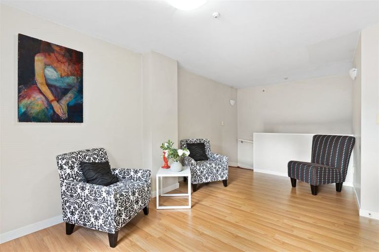 Photo of property in 7/81 Birkenhead Avenue, Birkenhead, Auckland, 0626