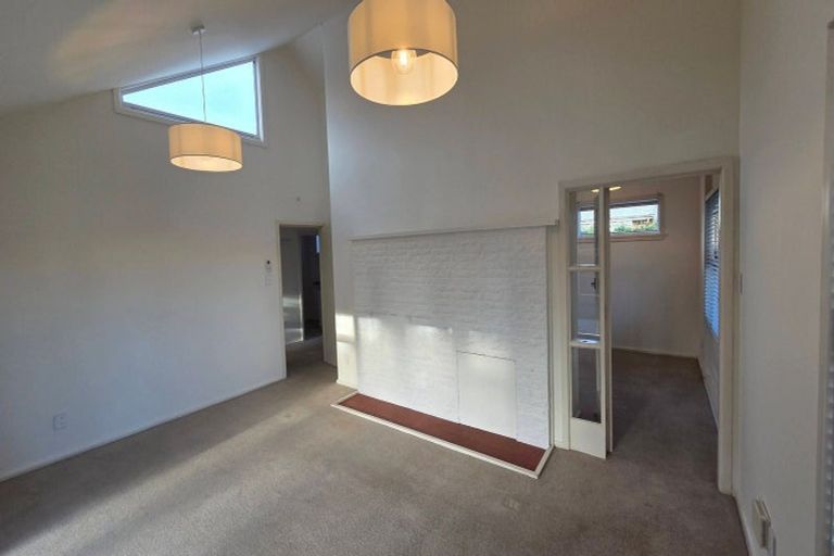 Photo of property in 2/18 Maidstone Road, Ilam, Christchurch, 8041