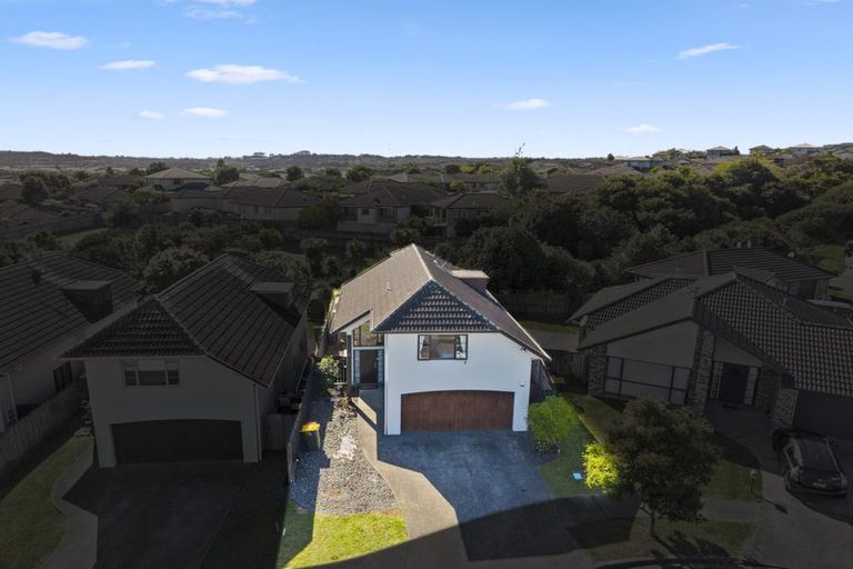 Photo of property in 4a Dapple Place, Flat Bush, Auckland, 2019