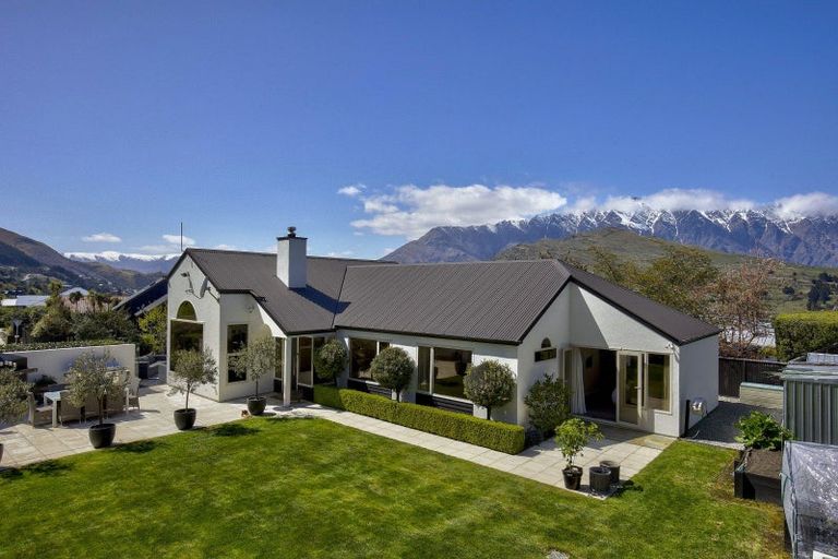 Photo of property in 66 Hensman Road, Queenstown, 9300