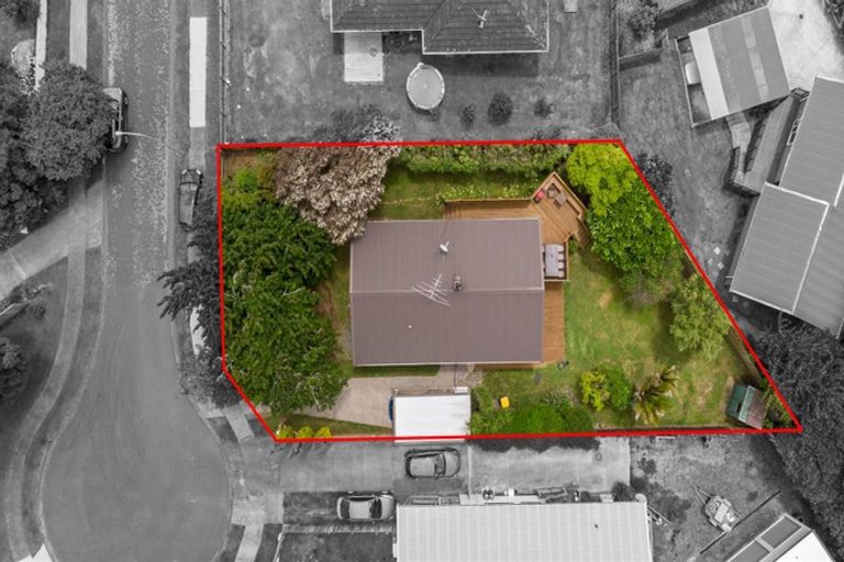 Photo of property in 8 Tawa Place, Waiuku, 2123
