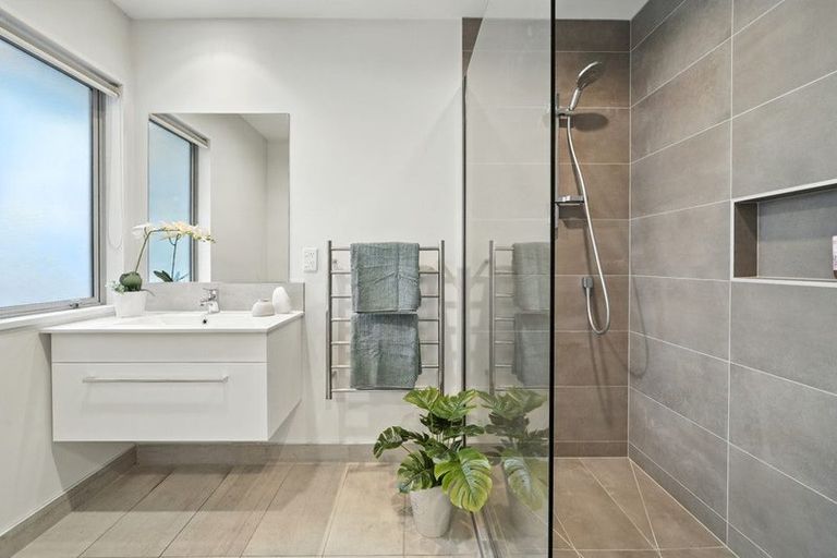 Photo of property in 56a Weston Road, St Albans, Christchurch, 8052