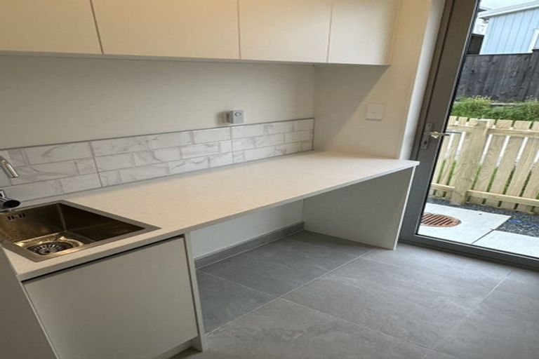 Photo of property in 11 Mata Road, Massey, Auckland, 0614