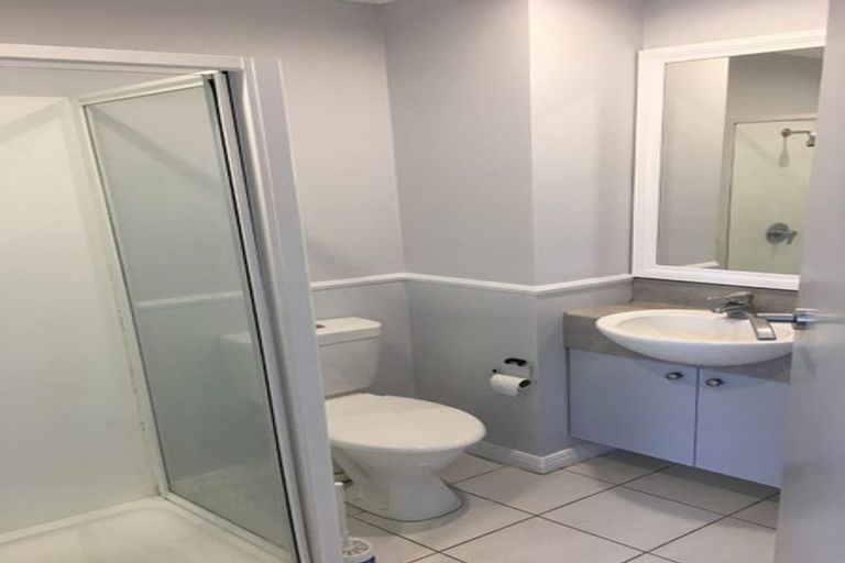 Photo of property in Quest/richard Pearse Apartment, 219u8a Willis Street, Te Aro, Wellington, 6011