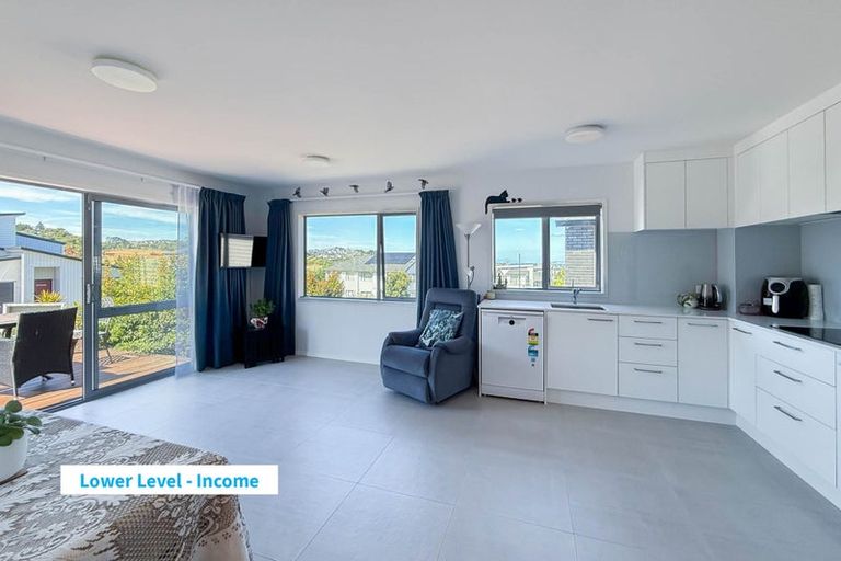 Photo of property in 60 Godfrey Drive, Orewa, 0931