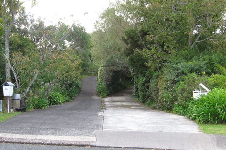 Photo of property in 22 Dawnhaven Drive, Te Atatu Peninsula, Auckland, 0610