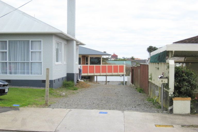 Photo of property in 4a Strandon Place, Strandon, New Plymouth, 4312